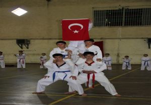 Taekwondo'da kuşak sınavı